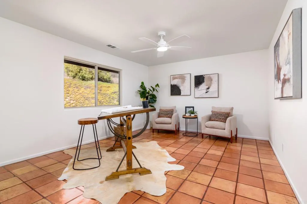 https://cdn.realtyfeed.com/cdn/127/306545809/70f0cea401f476437245f8ae8fac3f21.webp