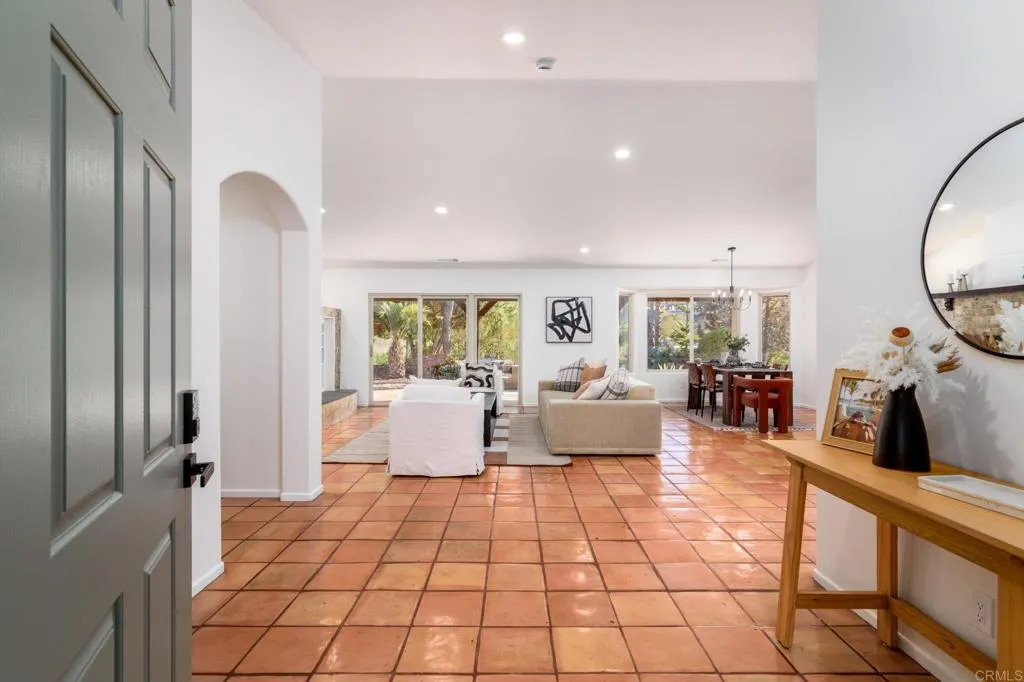 https://cdn.realtyfeed.com/cdn/127/306545809/e25dd29e89c6f45ec532fedce8ebfa04.webp