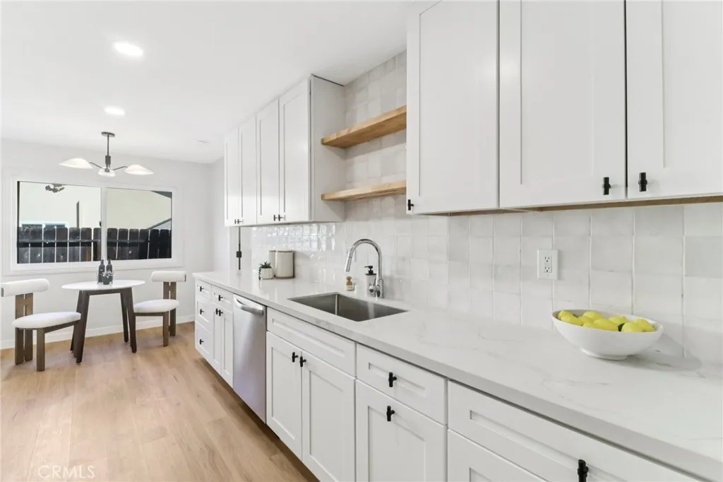 https://cdn.realtyfeed.com/cdn/127/306545859/751f33c12bc81825ad58f64851fc6276.webp