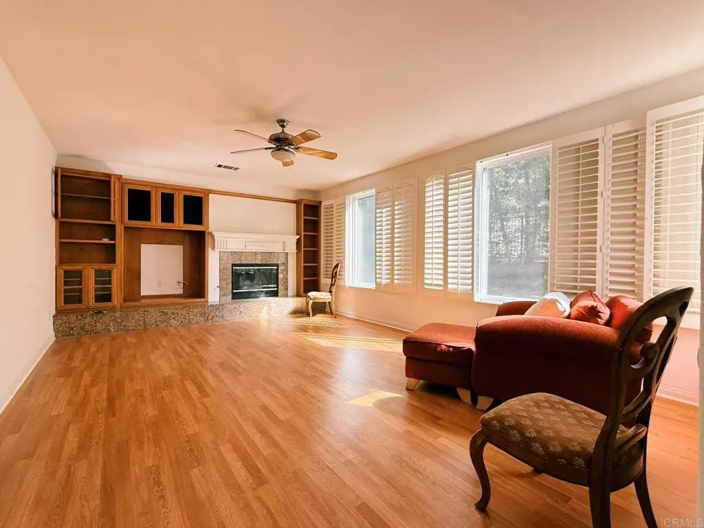 https://cdn.realtyfeed.com/cdn/127/306545917/452ce3f652a3626fc04b66f8e2c5573e.webp