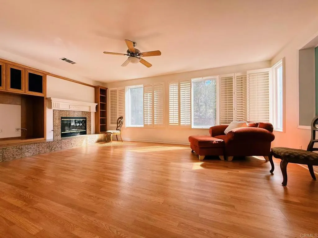 https://cdn.realtyfeed.com/cdn/127/306545917/5b4870fffcf3a6c45da1d718c78c7b68.webp