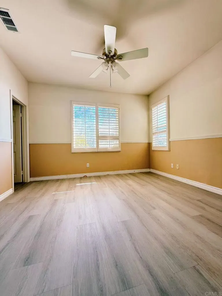 https://cdn.realtyfeed.com/cdn/127/306545917/dfb5135f929fb63590d7e32d7abf41c5.webp