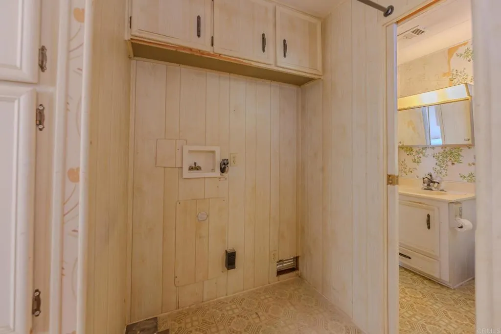https://cdn.realtyfeed.com/cdn/127/306545933/2407d10c82aec92ac62563f2838f7e00.webp