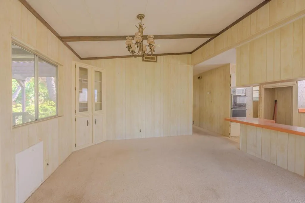 https://cdn.realtyfeed.com/cdn/127/306545933/4c11f15d784341d2527ec32561688786.webp