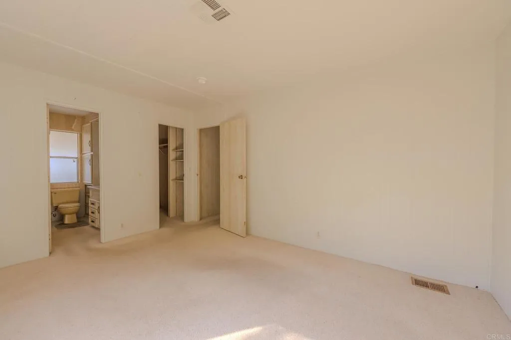 https://cdn.realtyfeed.com/cdn/127/306545933/9b2462b6b66a2774e589036b9f052b0e.webp