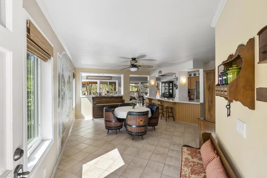 https://cdn.realtyfeed.com/cdn/127/306545990/f5a18a16416bb746a9d1e317dc77e9d4.webp