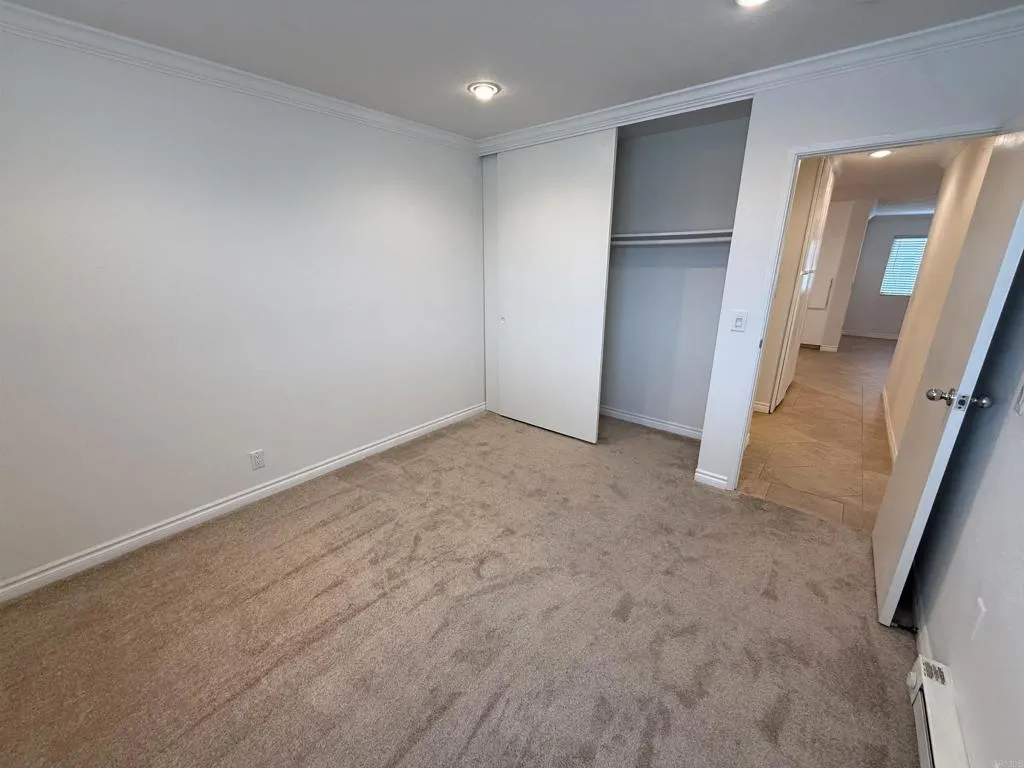 https://cdn.realtyfeed.com/cdn/127/306546125/044467ed7d9b1295bc8e72fb05606691.webp