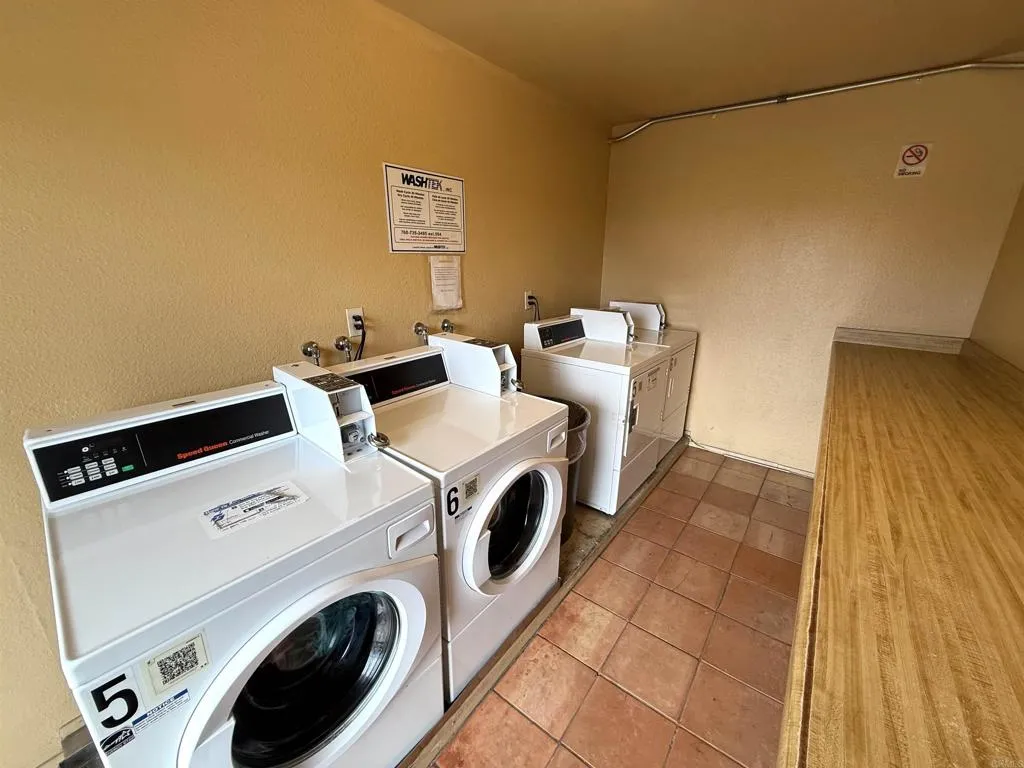 https://cdn.realtyfeed.com/cdn/127/306546125/5ab2562ebcf9e1ada57f47805ba8c6db.webp