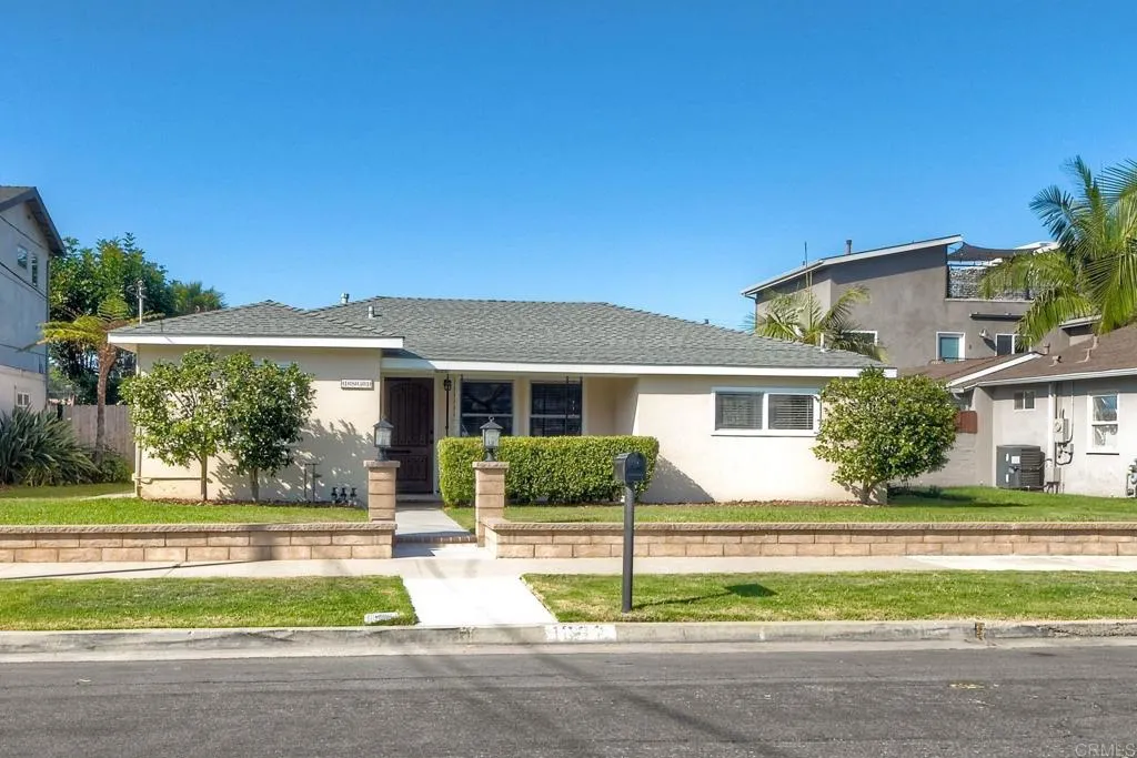 1831 S Horne