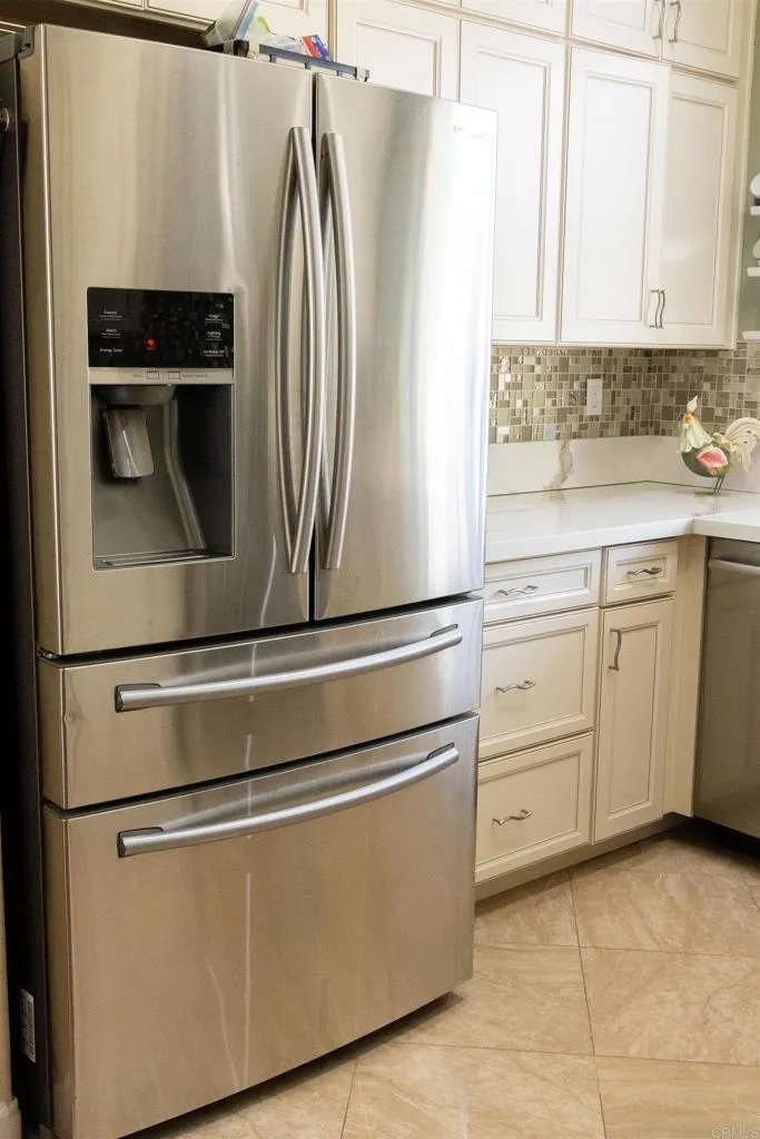 https://cdn.realtyfeed.com/cdn/127/306546166/6fb9636faaf1b60db1aa4cec58e3fc4f.webp