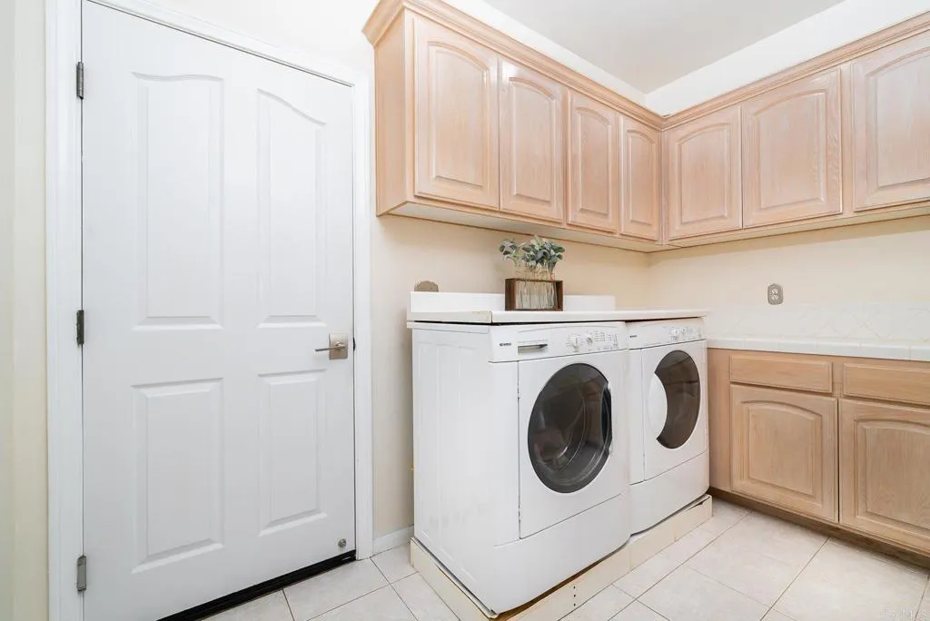 https://cdn.realtyfeed.com/cdn/127/306546248/80b4f0c8c7e160fd7093f1b90370748b.webp