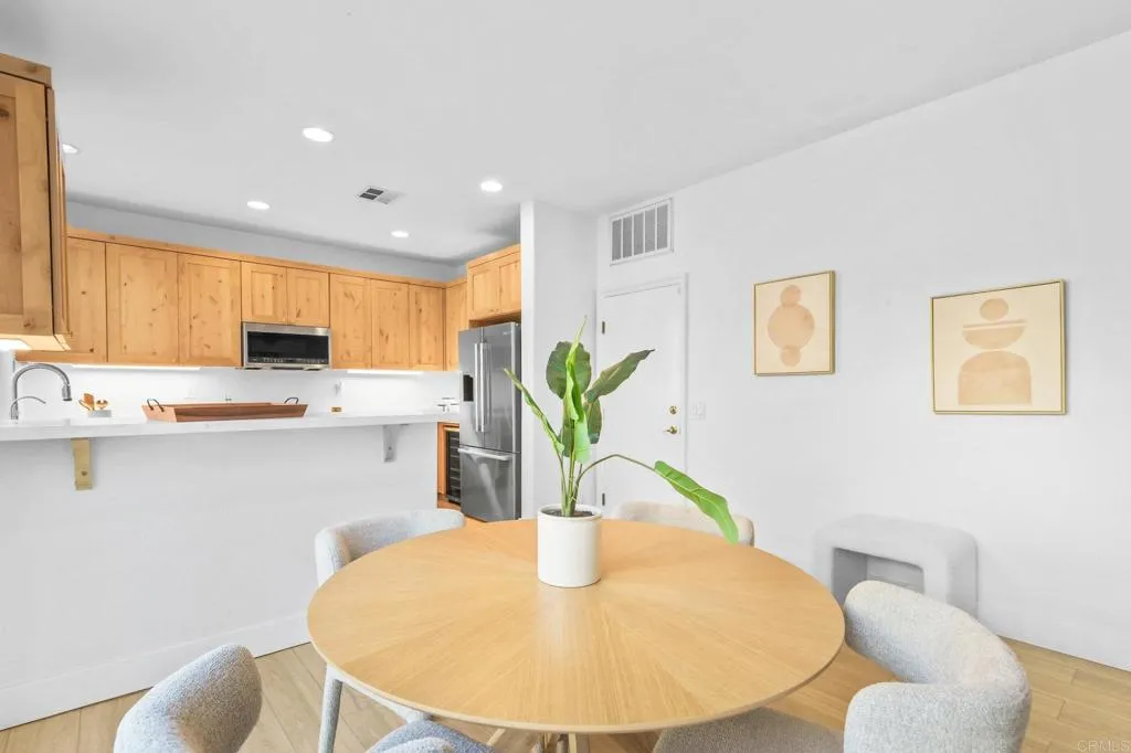 https://cdn.realtyfeed.com/cdn/127/306546275/939cc5c3d1adc5f16b33af3c5ed7a00f.webp