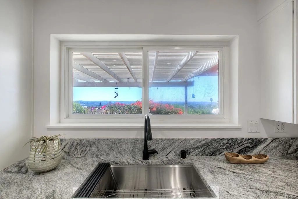 https://cdn.realtyfeed.com/cdn/127/306546285/8f67dda87146c3e20e30b45ee380dab9.webp