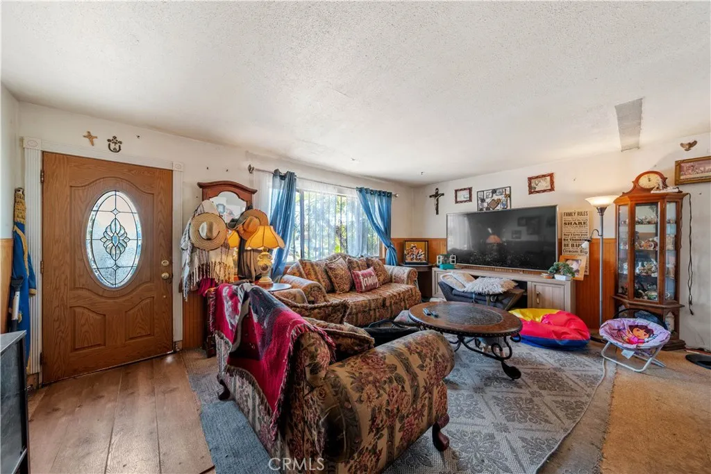 https://cdn.realtyfeed.com/cdn/127/306546290/7b5b2d1bc508020b9bcc8ff99635d227.webp