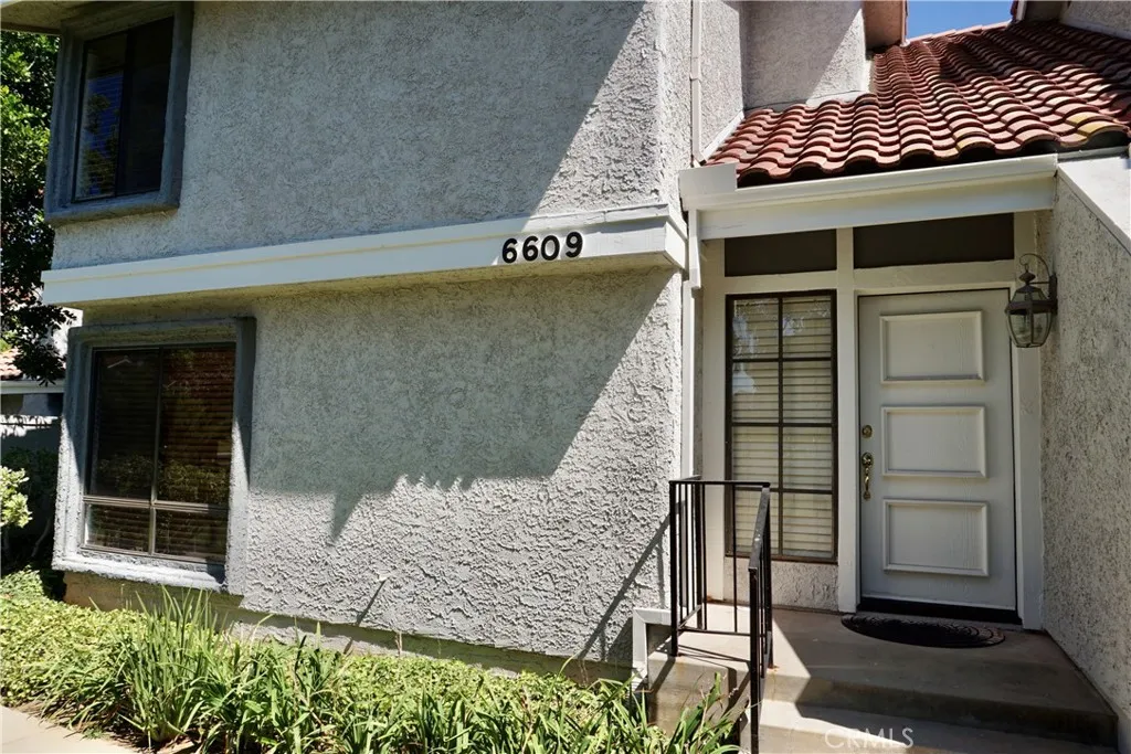 6609 Poppyview Drive, Oak Park, CA 91377