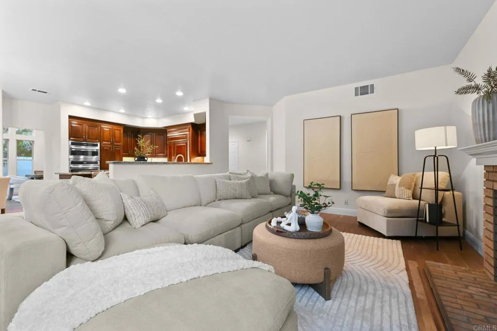 https://cdn.realtyfeed.com/cdn/127/306546322/eba15bccf3014a17add240bfac2e6c5d.webp