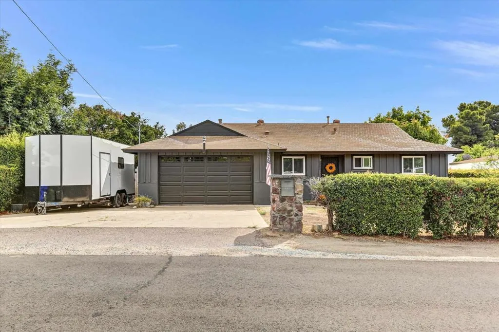 https://cdn.realtyfeed.com/cdn/127/306546350/c76e4524bb7a1963a2092d29a35931c5.webp