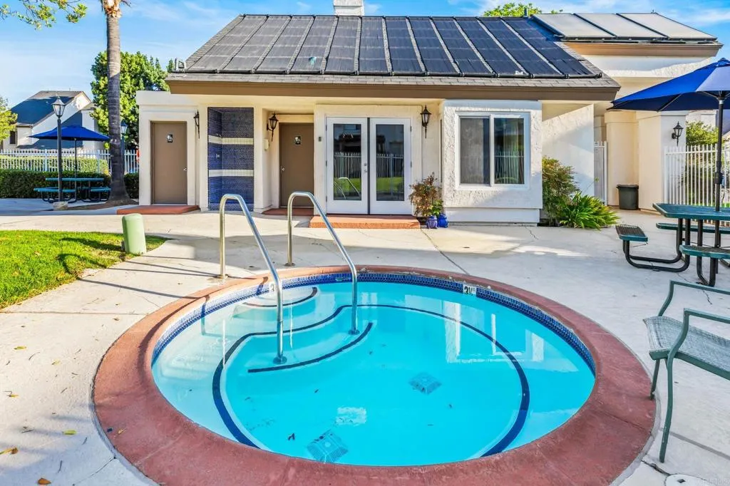 https://cdn.realtyfeed.com/cdn/127/306546352/4f39d04d25f35aca3643672af872d43d.webp