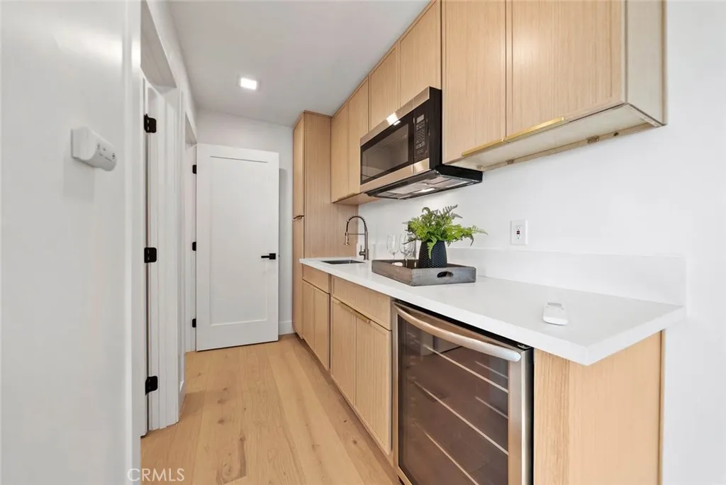 https://cdn.realtyfeed.com/cdn/127/306546409/859e9532dc34c0d3c91b7a4cb93c5052.webp