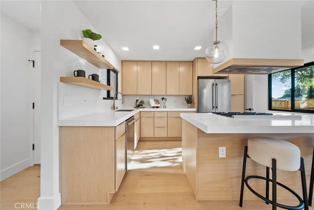 https://cdn.realtyfeed.com/cdn/127/306546409/ba724c77a2a1a7e66f030e70267db07c.webp