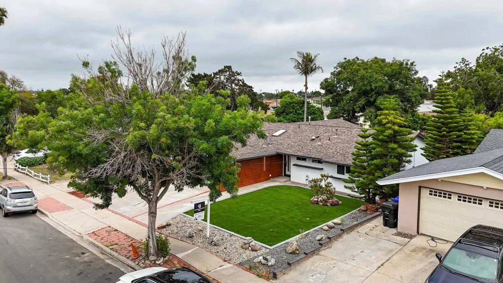 https://cdn.realtyfeed.com/cdn/127/306546412/118a8df6f634bce144e85c63fe069a60.webp