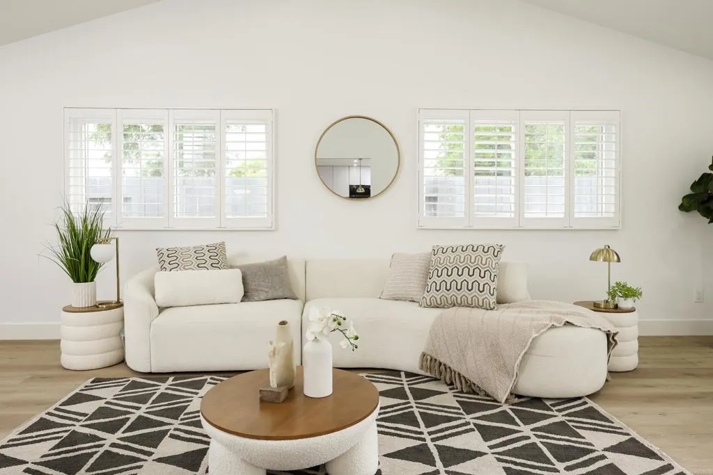 https://cdn.realtyfeed.com/cdn/127/306546412/3e3b39f9c18baeb37b25df7788c2c1d3.webp