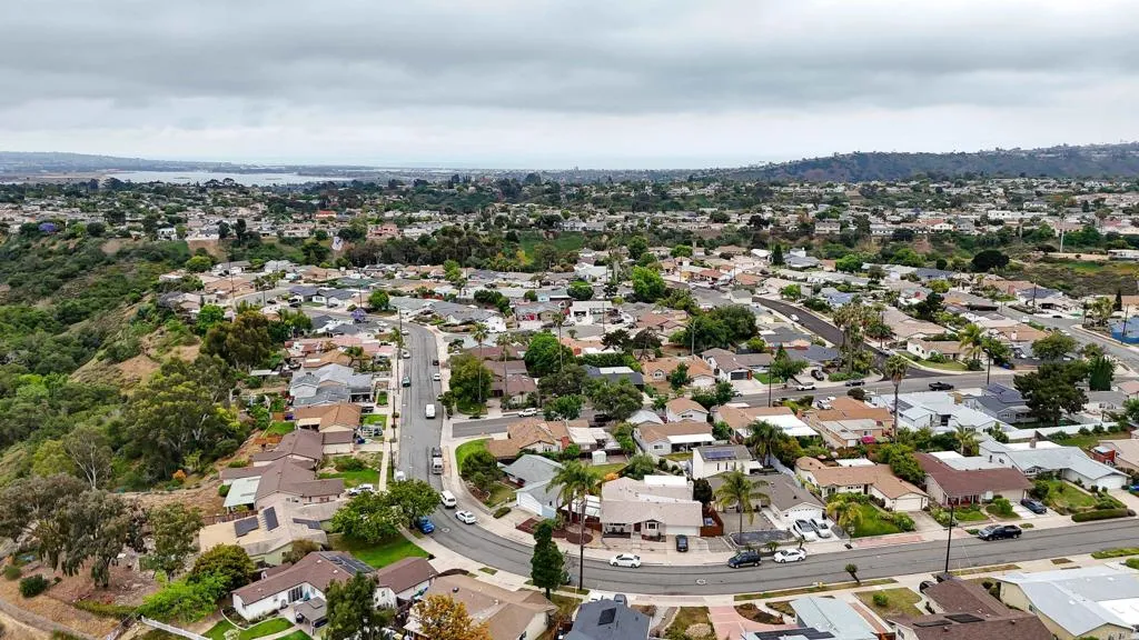 https://cdn.realtyfeed.com/cdn/127/306546412/5534f40452965d005dbda12467d4c74c.webp