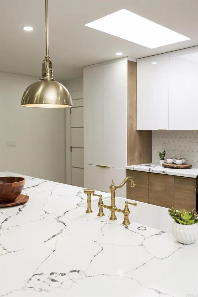 https://cdn.realtyfeed.com/cdn/127/306546412/c755085e21818ef8a2ca47b36d117b6c.webp