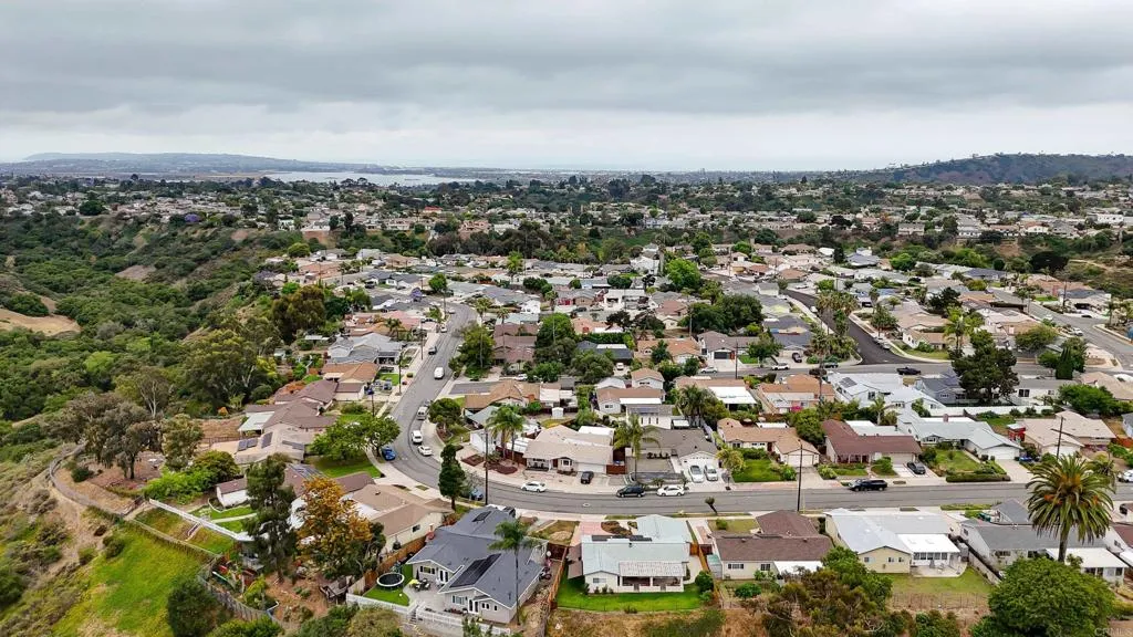 https://cdn.realtyfeed.com/cdn/127/306546412/f9e33e75e338321973edc0da009d3b85.webp