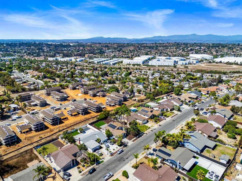 https://cdn.realtyfeed.com/cdn/127/306546415/1bec1d719c9c362f68ff05692ac21c1c.webp