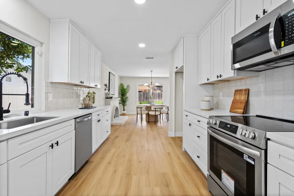 https://cdn.realtyfeed.com/cdn/127/306546415/538839af722979943f677f270b86d56f.webp