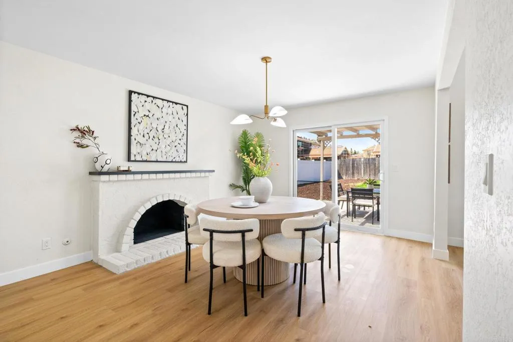 https://cdn.realtyfeed.com/cdn/127/306546415/f5143025ecd0efe6453e3277b0600052.webp