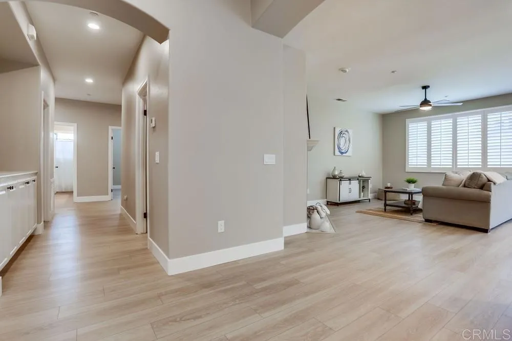 https://cdn.realtyfeed.com/cdn/127/306546445/3d28387fe3e0f0e5afb890fdd1dc4132.webp