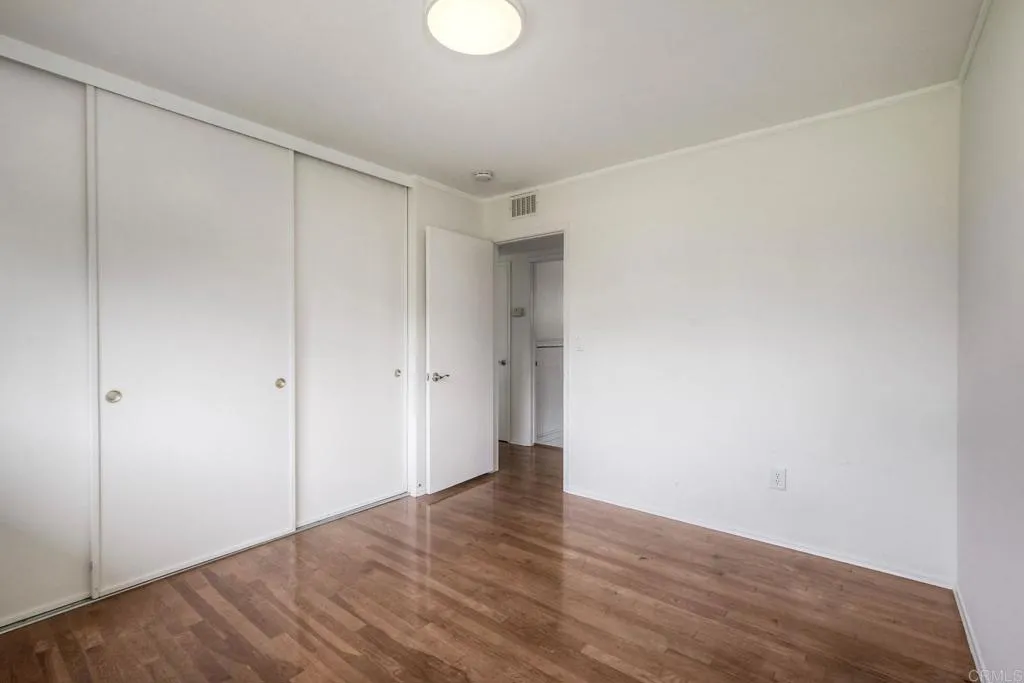https://cdn.realtyfeed.com/cdn/127/306546486/2d5bf84df5daeb10e24d4f45a3596eff.webp