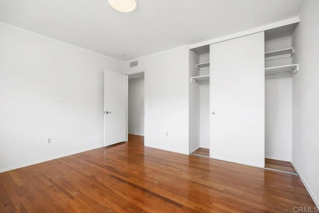 https://cdn.realtyfeed.com/cdn/127/306546486/4d9693c6866fe4ee30de939693442dc8.webp