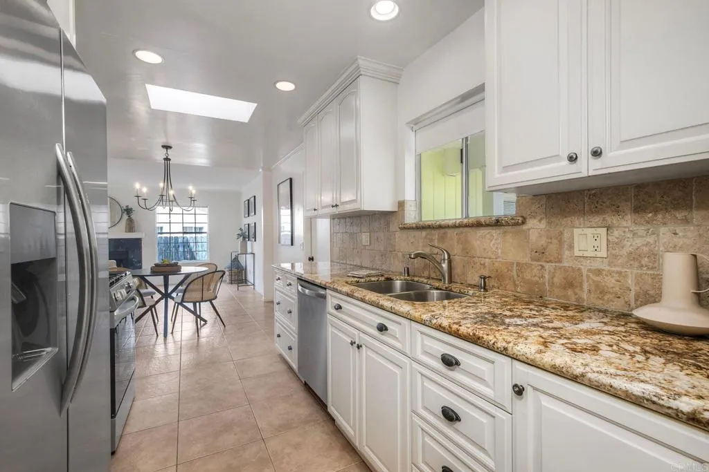 https://cdn.realtyfeed.com/cdn/127/306546486/a7bf2779dcc02c5da83d53d91b57514c.webp