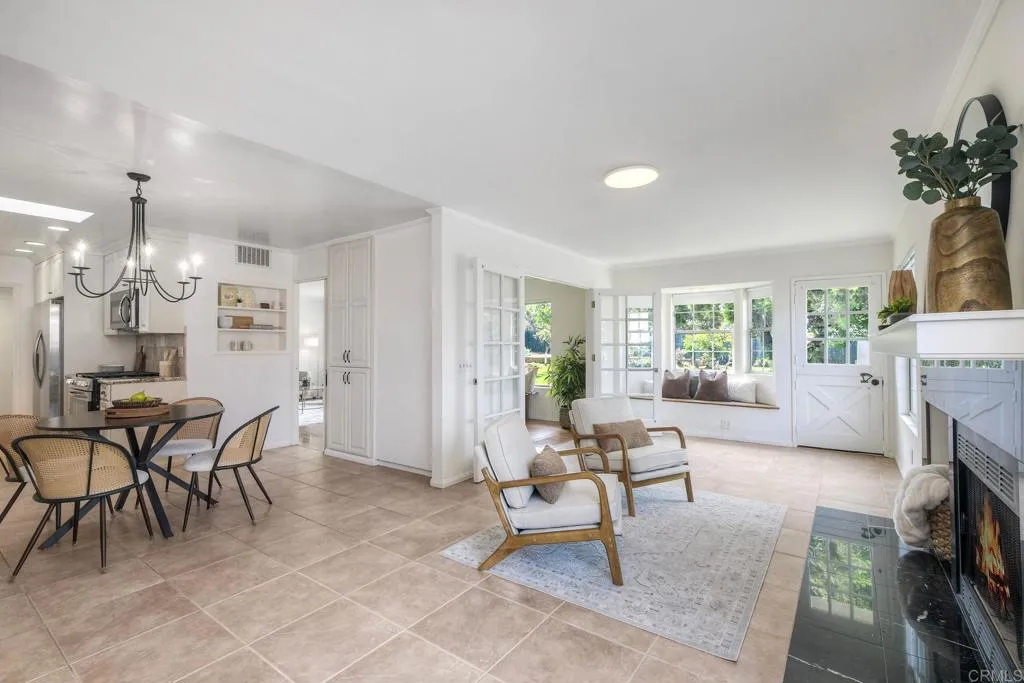 https://cdn.realtyfeed.com/cdn/127/306546486/e43b81a20bea717152947a4c4285d427.webp