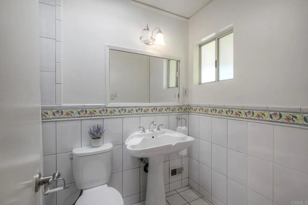 https://cdn.realtyfeed.com/cdn/127/306546486/e9918b25df653ce8c8f51053bc088c1f.webp