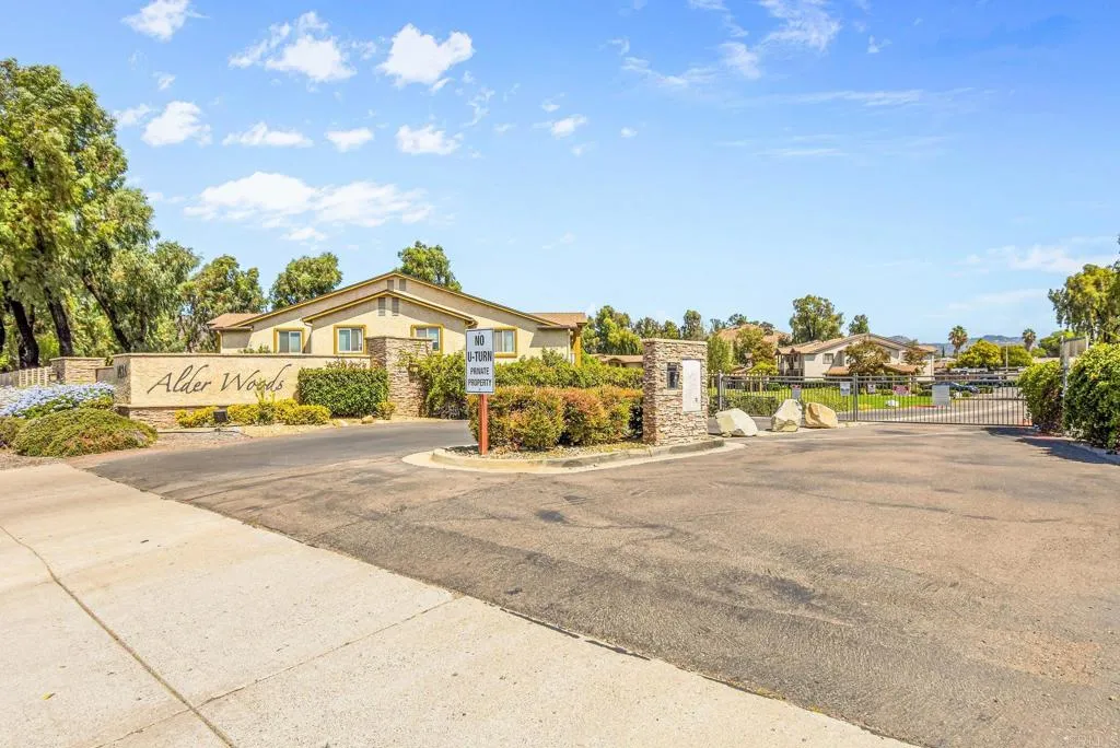 https://cdn.realtyfeed.com/cdn/127/306546505/d03dcb782e22752721e9ea1faa8db26a.webp