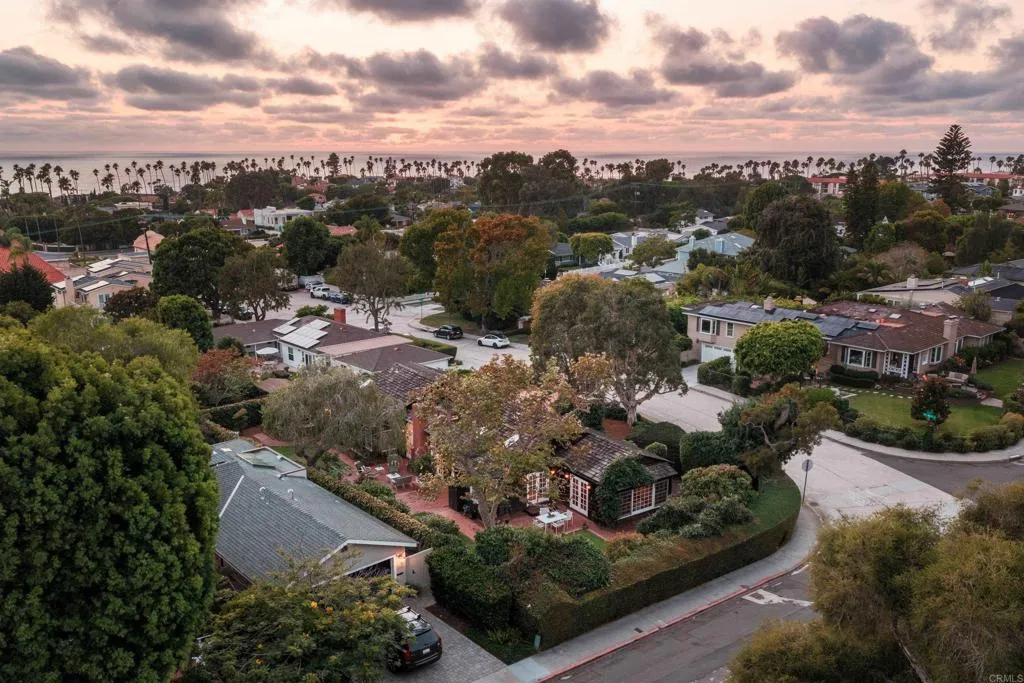 https://cdn.realtyfeed.com/cdn/127/306546549/038c788fae92b8cb5f71a55bac0228d8.webp