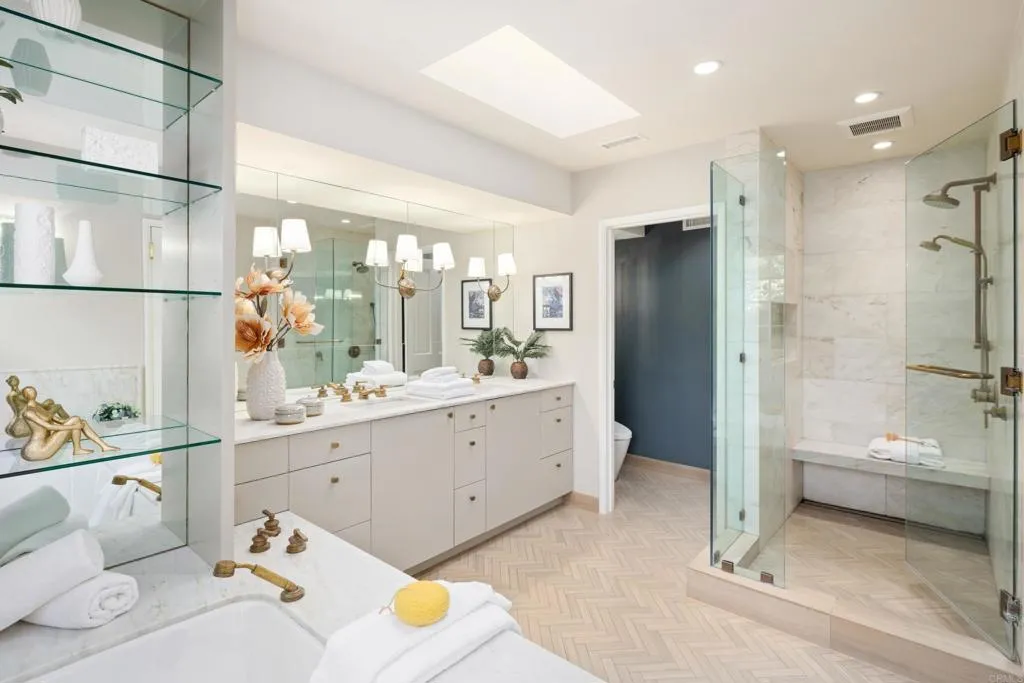 https://cdn.realtyfeed.com/cdn/127/306546549/292e341e0b1726d468610d5966f5cf7c.webp