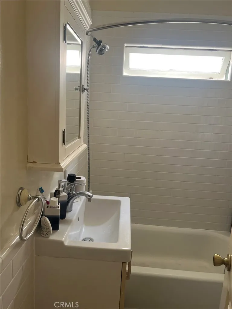 https://cdn.realtyfeed.com/cdn/127/306546557/2e69b679adaf896c29e9db68a861b701.webp