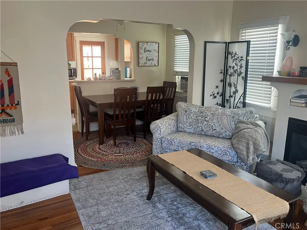 https://cdn.realtyfeed.com/cdn/127/306546557/fe7d085529332f6f27eb8c39852298ad.webp