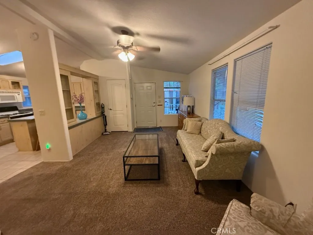 https://cdn.realtyfeed.com/cdn/127/306546612/f838c65914beaa11e56ac408c7bdff3f.webp