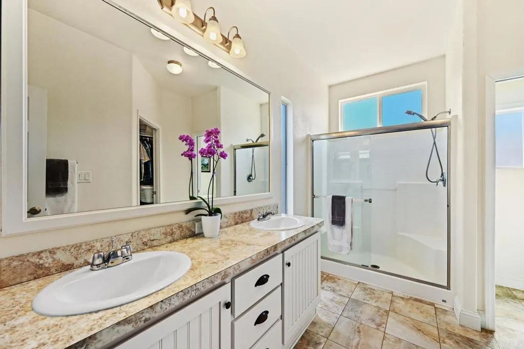 https://cdn.realtyfeed.com/cdn/127/306546614/37f1b4c7244ac91d8ef2a3f305d157a7.webp
