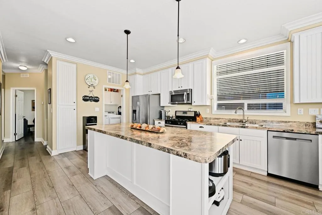https://cdn.realtyfeed.com/cdn/127/306546614/d97aff4b9ace3b7a66c20c37aa760e7c.webp