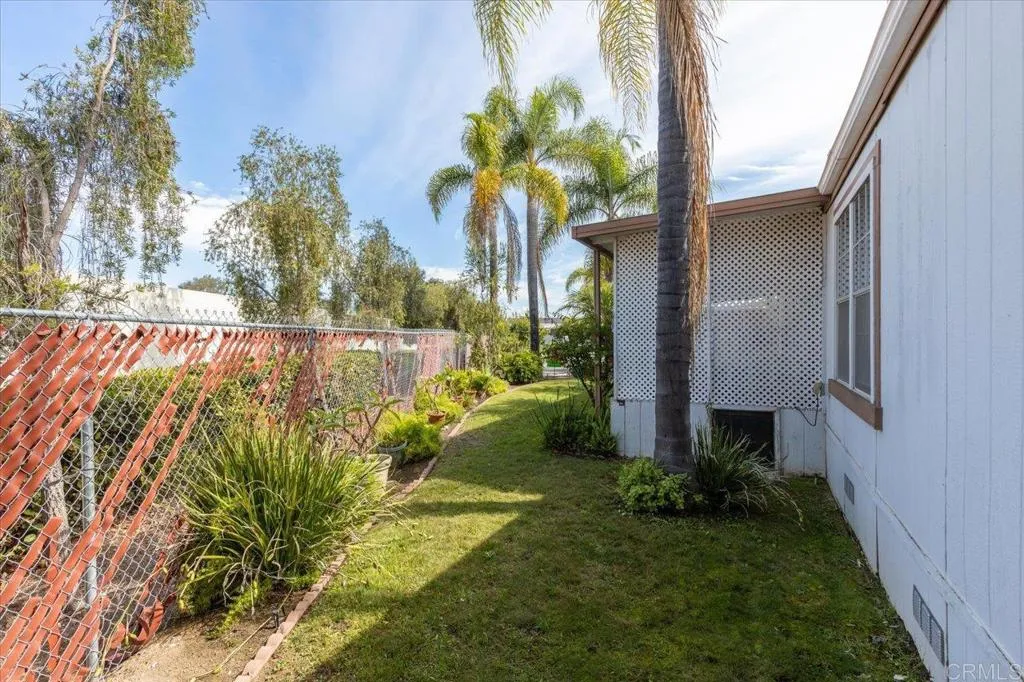 https://cdn.realtyfeed.com/cdn/127/306546681/8d4fdf8794ab71775f0041d8b19a35f9.webp