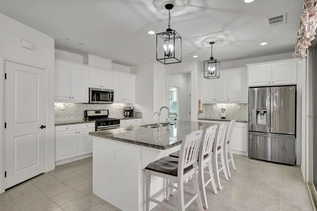 https://cdn.realtyfeed.com/cdn/127/306546690/32aae4a4092c53f6cdf3d397e2db50df.webp