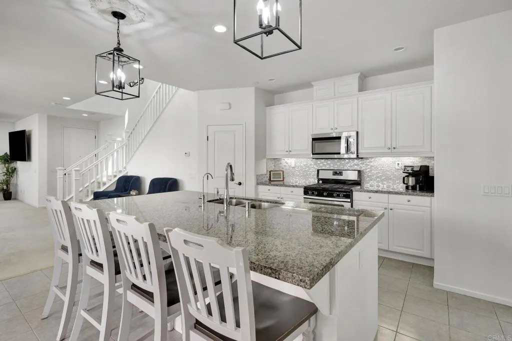 https://cdn.realtyfeed.com/cdn/127/306546690/671edfd8cd45e317dd98843022de4182.webp