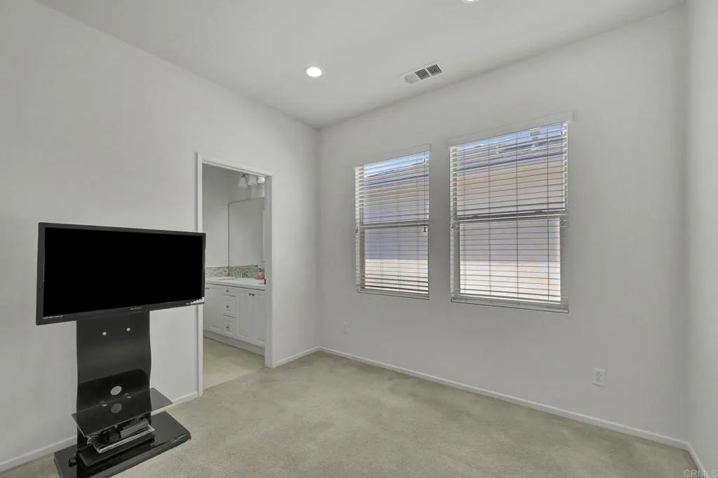 https://cdn.realtyfeed.com/cdn/127/306546690/b11d514a88bc51d0815db605a396319a.webp
